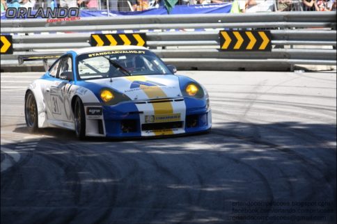 Video: Classic Porsche RSR Flirts With The Guardrails