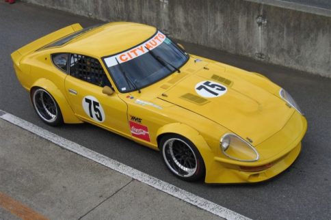 Video: Tuned 240Z Hustles Porsches and Civics at Tsukuba