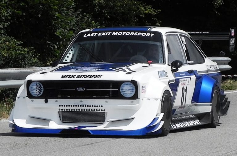 Video: Ford Escort Cosworth Spins to 10,000 RPM, Drifts Backroads