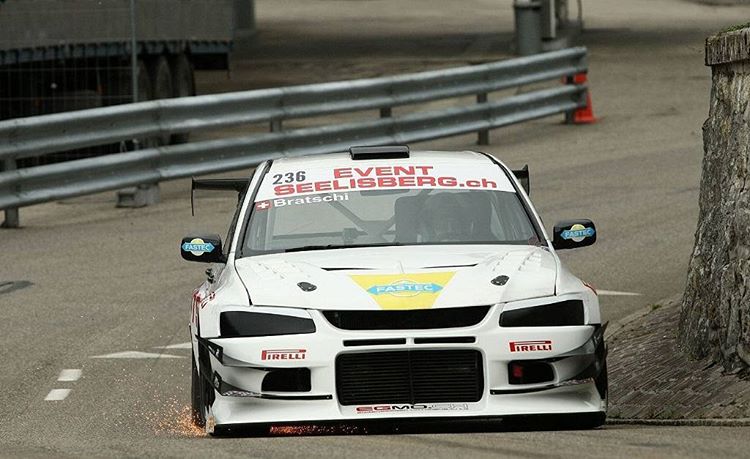 Video: Terrifying 600-HP Evo Flirts With the Guardrails