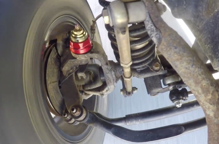 Upgrading Factory Jeep Ball Joints To Support Larger Tires