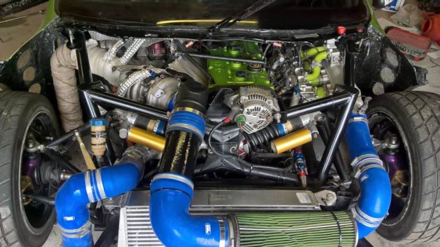 With 650 horsepower, the chassis needs the added rigidity from the tubed front. 