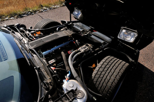 The Sledgehammer was powered by a NASCAR-spec four-bolt “Bowtie Block” with Brodix cylinder heads, Mahle pistons on forged connecting rods, and a unique camshaft that would provide low-speed drivability as well as top-end pull. Forced induction came by way of a pair of Turbonetics TO4B turbochargers. All in, the combination was good for 898 horsepower @ 6200 rpm and 772 pound-feet of torque at 5250 rpm, making it perhaps the most powerful street-legal Corvette ever built at the time. Image: Mecum