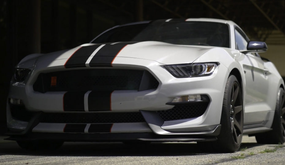 Experience The Sound & Fury Of A GT350R Racing