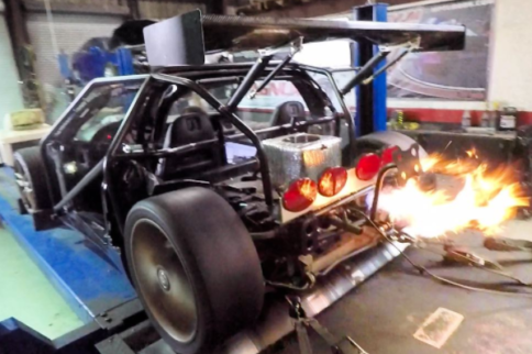Video: Cleetus McFarland's Skeleton C5 Corvette Goes 9s