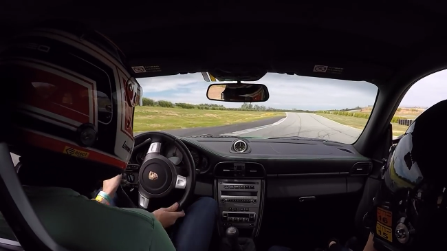 Video: How Does a 4.0-Liter GT3 RS Drive on Worn Tires?