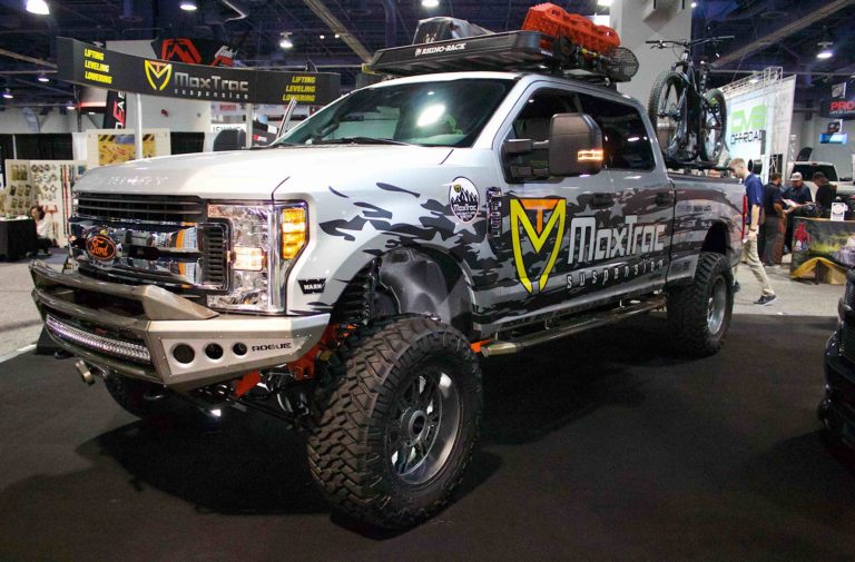 SEMA 2017: Going Higher With Maxtrac's 2017 Ford Super Duty Lift Kit