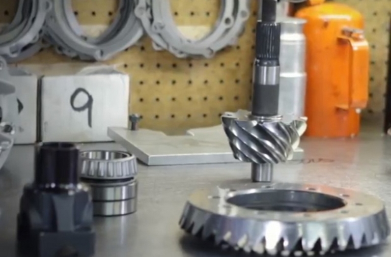 How To Video: Installing US Gears Into A Strange Engineering Rearend