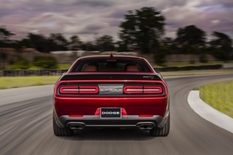 2018-Dodge-Challenger-SRT-Hellcat-Widebody-12