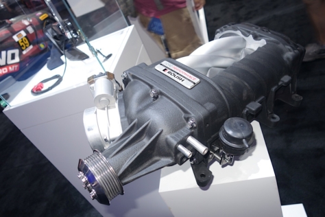 roush-and-ford-debut-new-2018-5-0l-supercharger-at-sema-0010