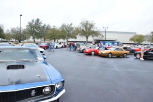 240+ Mustangs Hit The Road On NPD's Pony Trails