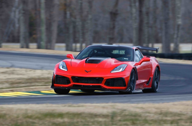 2019 Corvette ZR1 Sets New Production-Car Record At VIR