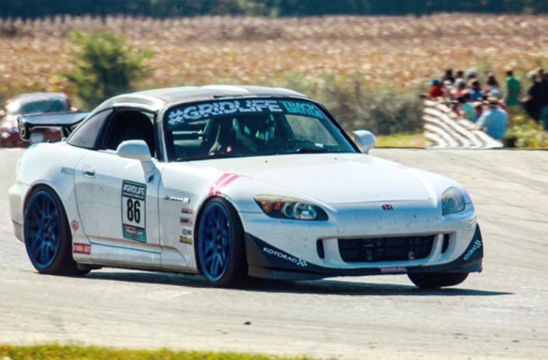 Video: Twitchy S2000 Battles S550 Mustang in Touge Battle