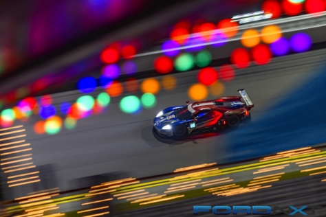 ford-gt-wins-2018-rolex-24-25_08948_39909221282_o
