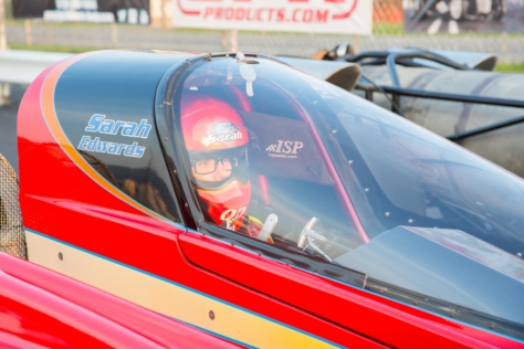 qa-queen-diamond-ii-jet-car-pilot-sarah-edwards-2018-02-01_17-22-49_347817
