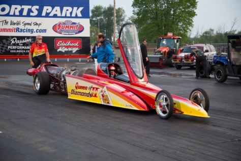 qa-queen-diamond-ii-jet-car-pilot-sarah-edwards-2018-02-01_17-35-08_122220