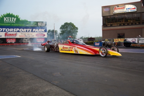 qa-queen-diamond-ii-jet-car-pilot-sarah-edwards-2018-02-01_17-36-42_097569