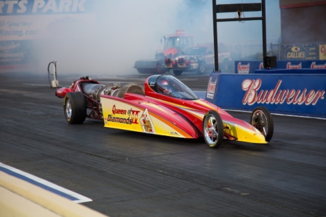 qa-queen-diamond-ii-jet-car-pilot-sarah-edwards-2018-02-01_17-36-57_974923