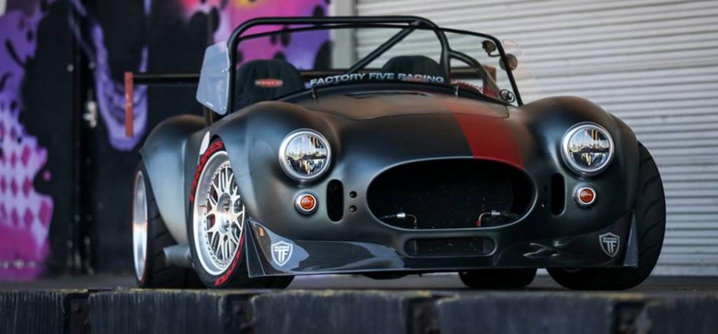 Video: Factory Five Cobra Makes A Violent Impression On TheHoonigans