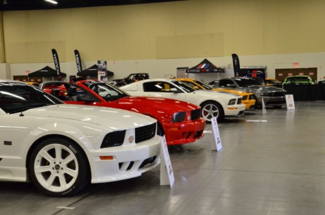 ponies-in-the-smokies-brings-out-700-mustangs-despite-snow-rain-2018-03-29_02-37-41_433109