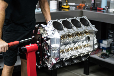 the-bottom-end-pro-line-builds-bz06s-bad-ass-hemi-for-rvw-action-2018-03-14_15-56-01_433497