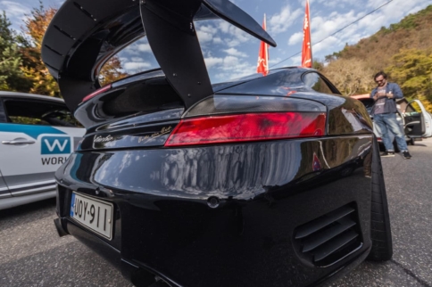 Video: RWD Porsche 996 Turbo Snags 7:15 Lap at the Nurburgring