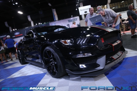 a-blue-oval-bonanza-at-barrett-jackson-in-west-palm-beach-2018-04-22_04-37-20_519798