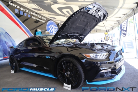 a-blue-oval-bonanza-at-barrett-jackson-in-west-palm-beach-2018-04-22_04-45-02_899358