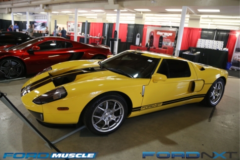 a-blue-oval-bonanza-at-barrett-jackson-in-west-palm-beach-2018-04-22_04-50-29_694111