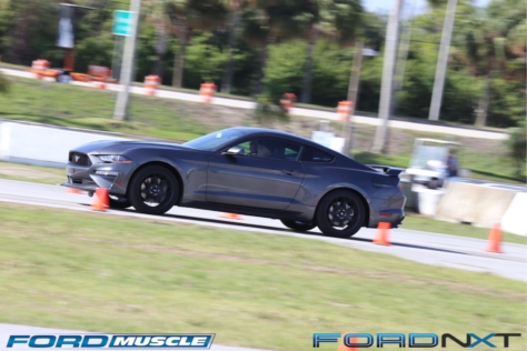 a-blue-oval-bonanza-at-barrett-jackson-in-west-palm-beach-2018-04-22_04-52-11_034836