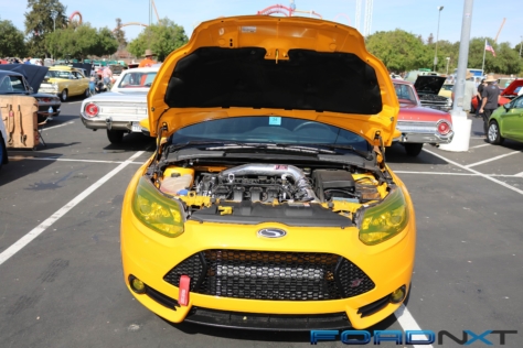 fabulous-fords-forever-brings-largest-display-to-knotts-berry-farm-2018-04-27_16-21-13_762358