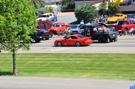 fords-take-over-the-strip-at-the-pigeon-forge-rod-run-2018-04-23_23-52-37_195964