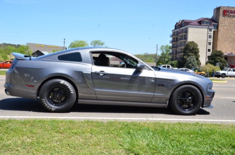 fords-take-over-the-strip-at-the-pigeon-forge-rod-run-2018-04-23_23-54-31_004229
