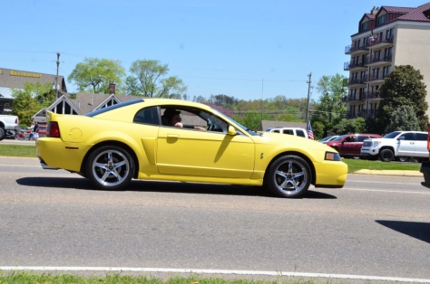 fords-take-over-the-strip-at-the-pigeon-forge-rod-run-2018-04-23_23-54-40_615244