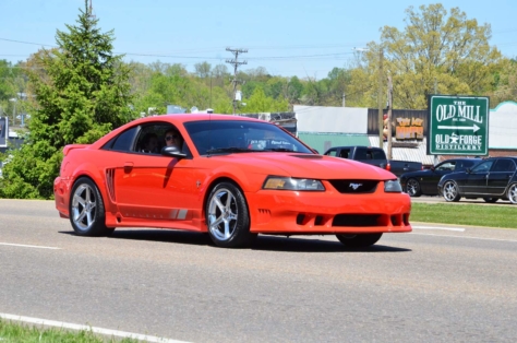 fords-take-over-the-strip-at-the-pigeon-forge-rod-run-2018-04-23_23-55-44_544708
