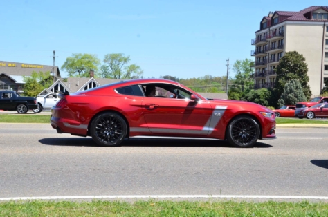 fords-take-over-the-strip-at-the-pigeon-forge-rod-run-2018-04-23_23-55-55_214817
