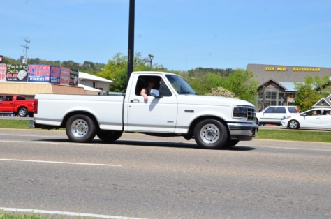 fords-take-over-the-strip-at-the-pigeon-forge-rod-run-2018-04-23_23-57-06_635080