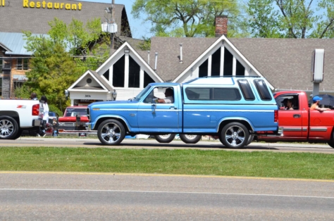 fords-take-over-the-strip-at-the-pigeon-forge-rod-run-2018-04-23_23-57-28_496767