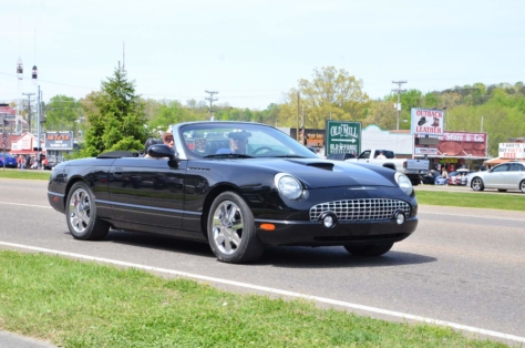 fords-take-over-the-strip-at-the-pigeon-forge-rod-run-2018-04-23_23-57-57_765348