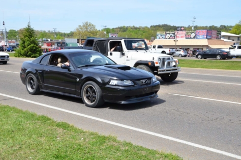 fords-take-over-the-strip-at-the-pigeon-forge-rod-run-2018-04-23_23-59-16_732274