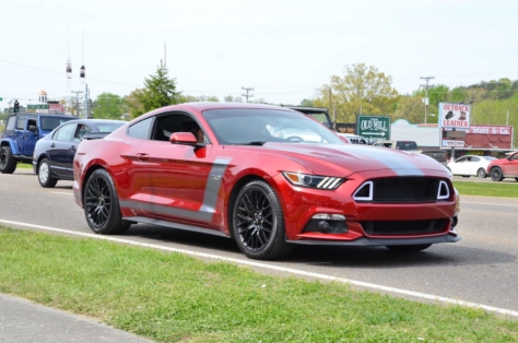 fords-take-over-the-strip-at-the-pigeon-forge-rod-run-2018-04-23_23-59-59_178083