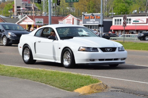 fords-take-over-the-strip-at-the-pigeon-forge-rod-run-2018-04-24_00-01-42_498375