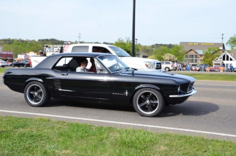 fords-take-over-the-strip-at-the-pigeon-forge-rod-run-2018-04-24_00-02-41_562219