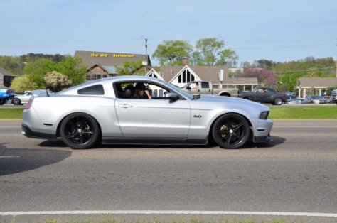 fords-take-over-the-strip-at-the-pigeon-forge-rod-run-2018-04-24_00-03-42_911939