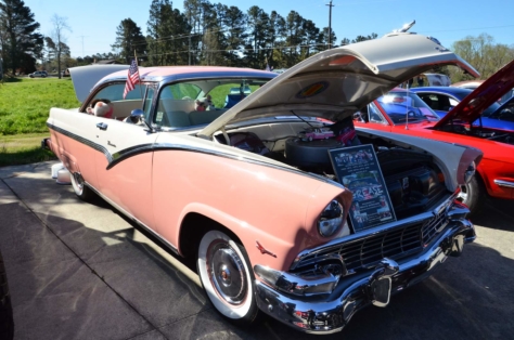 local-church-car-show-draws-strong-blue-oval-turnout-2018-04-06_02-13-47_193118
