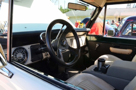 local-church-car-show-draws-strong-blue-oval-turnout-2018-04-06_02-14-35_676573