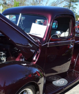 local-church-car-show-draws-strong-blue-oval-turnout-2018-04-06_02-17-49_657207