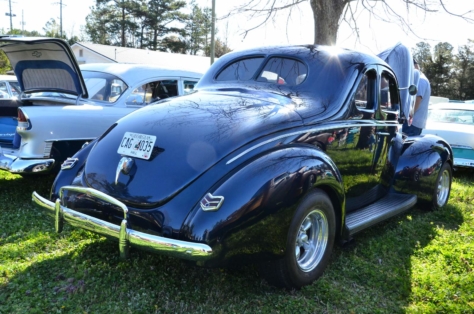 local-church-car-show-draws-strong-blue-oval-turnout-2018-04-06_02-31-40_991541