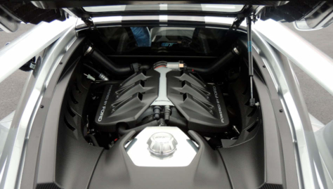 2017-ford-gt-heads-to-auction-in-indy-2018-05-16_02-33-10_789234