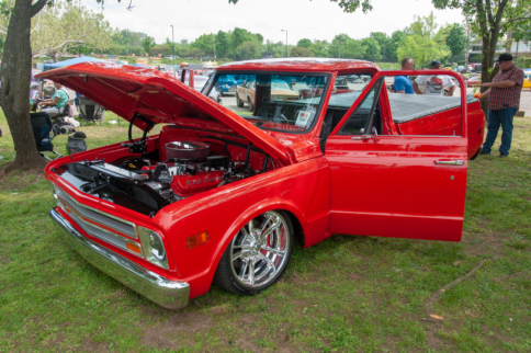 Street Feature: A Slammed C10 With 572 Cubic-Inches Of Motivation
